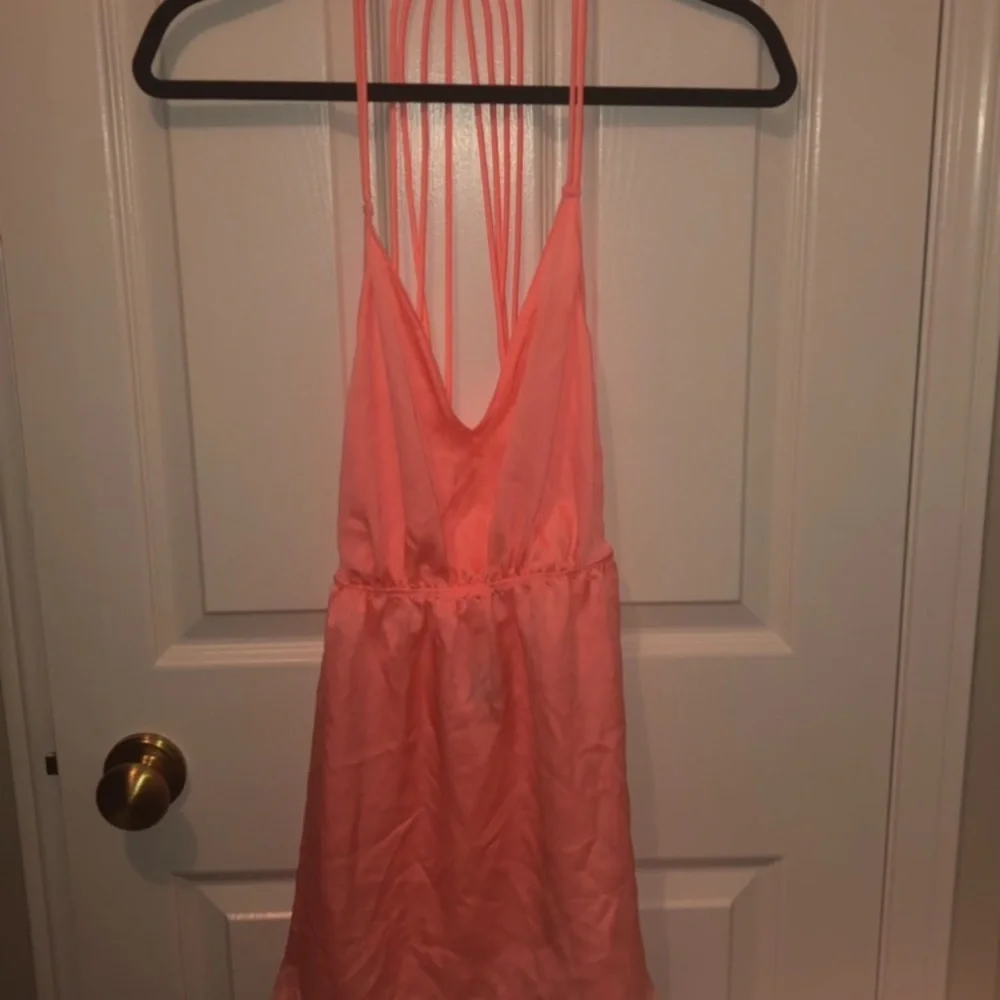 Brand new w/tags Victoria’s Secret nighty/lingerie coral pink size small - Picture 1 of 10